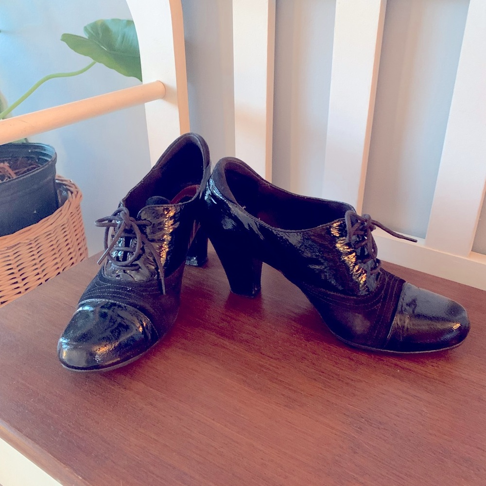 Clarks Artisan black ankle heels size 9